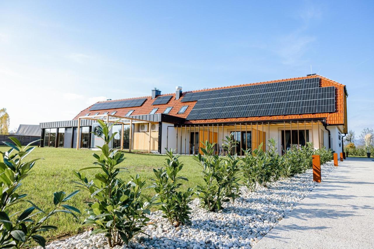 Resort Village Majer Gradac Екстериор снимка